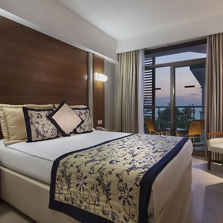 Trendy Adults Only Hotel Side